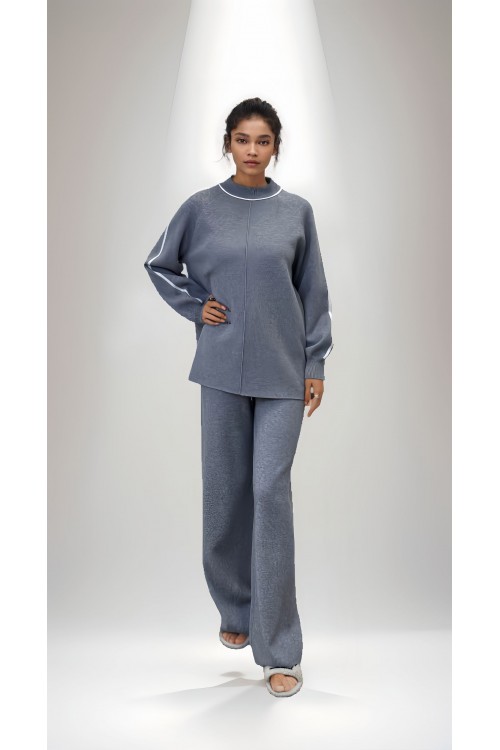 Sweater and pants set