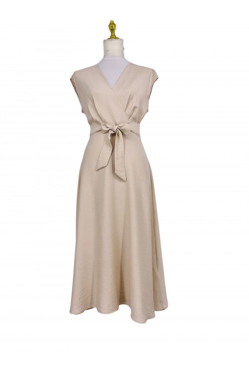 Plain dress