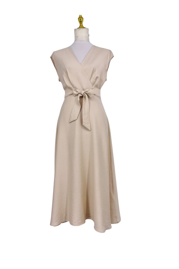 Plain dress